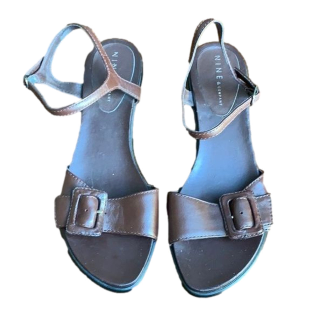 nine & Company Brown Buckle Sandals Shoes